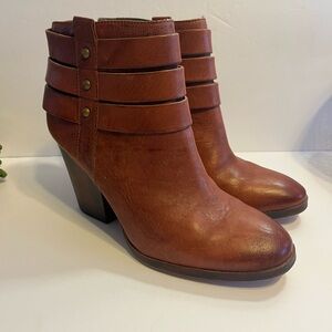 Isola Levine Brown Italian Leather Ankle Boots size 9.5